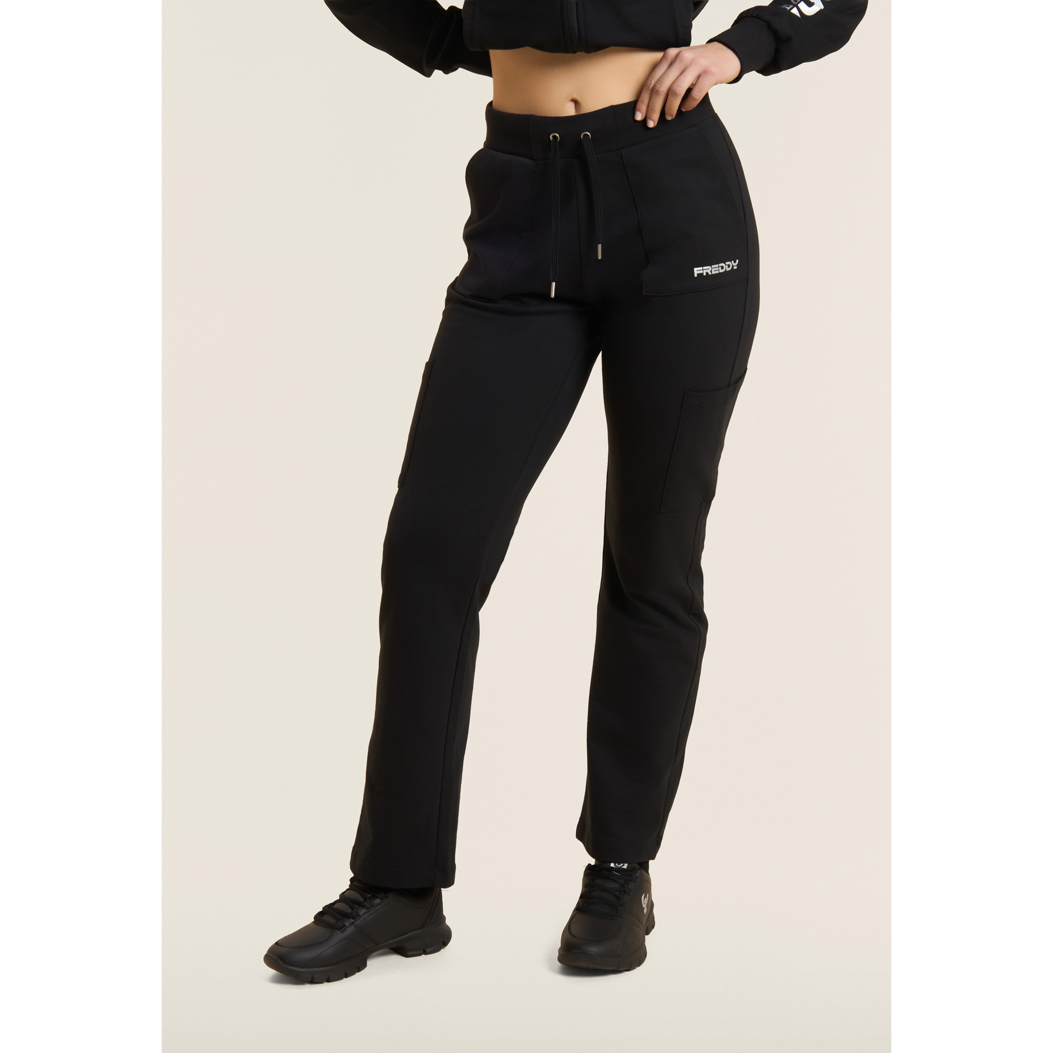 Pantaloni regular con tasche applicate e gamba dritta