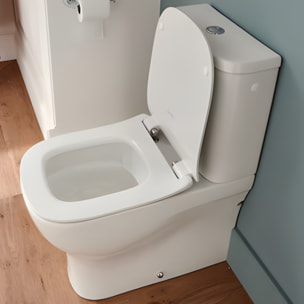 WC à poser compact sans bride sortie universelle avec abattant extra-plat, déclipsable et frein de chute