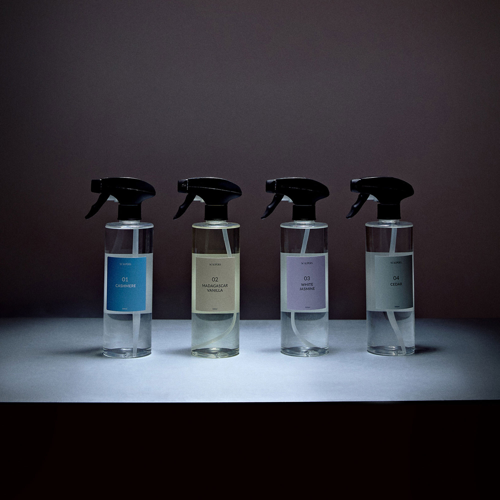 Set de 2 difusores spray de 500ml con aromas de cedro y jazmín blanco scalpers