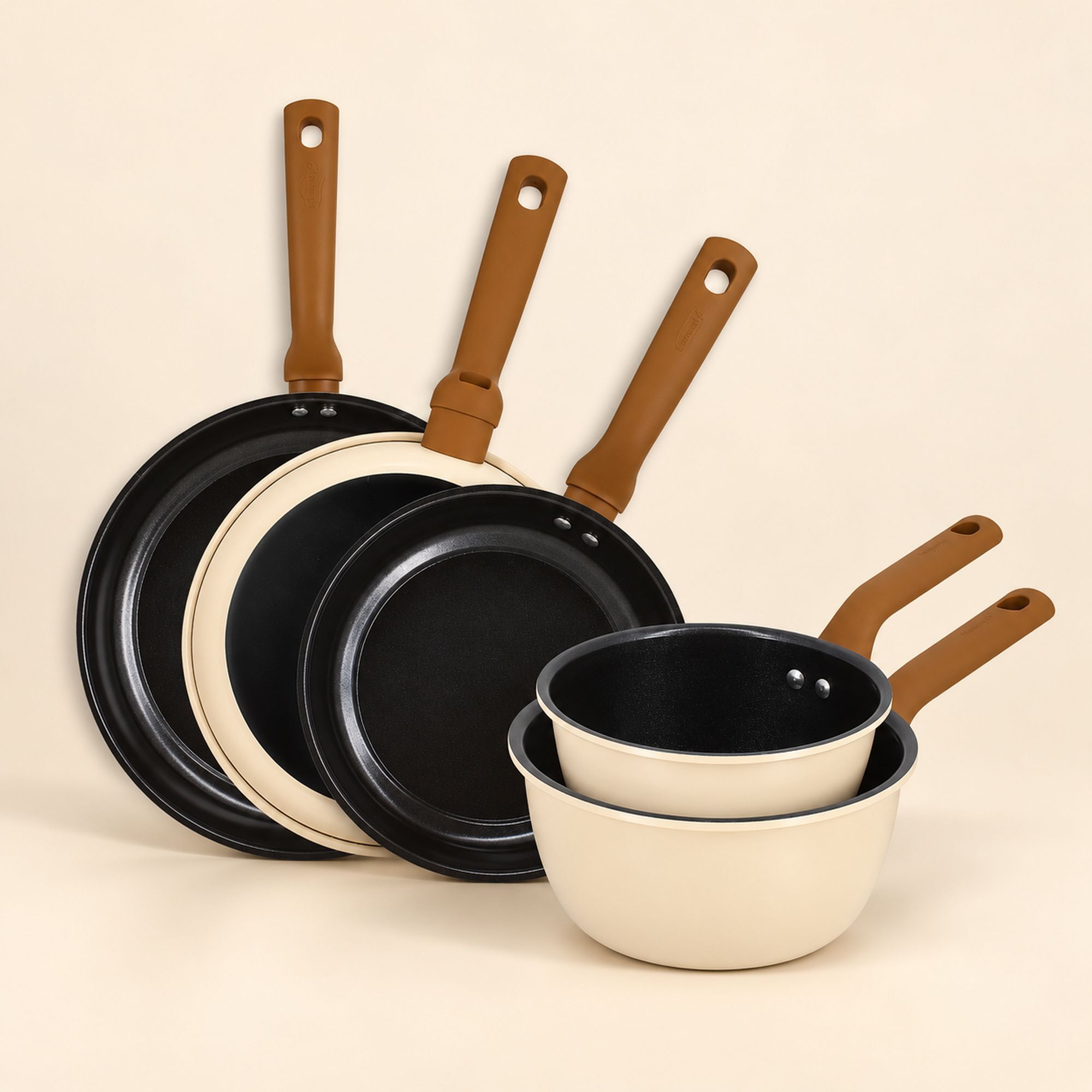 Batterie de cuisine 5 pièces en acier carbone beige  PRATICOOK