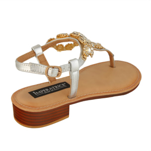 Sandali infradito con dettagli gioiello