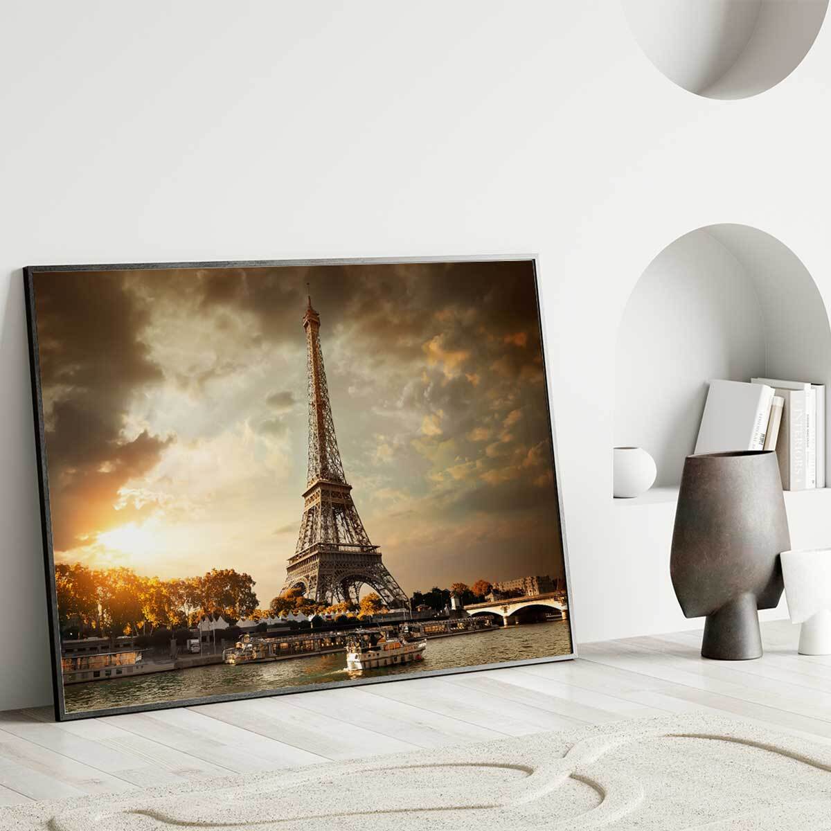 Affiche encadrée tour Eiffel coucher de soleil Affiche + cadre en métal - Noir