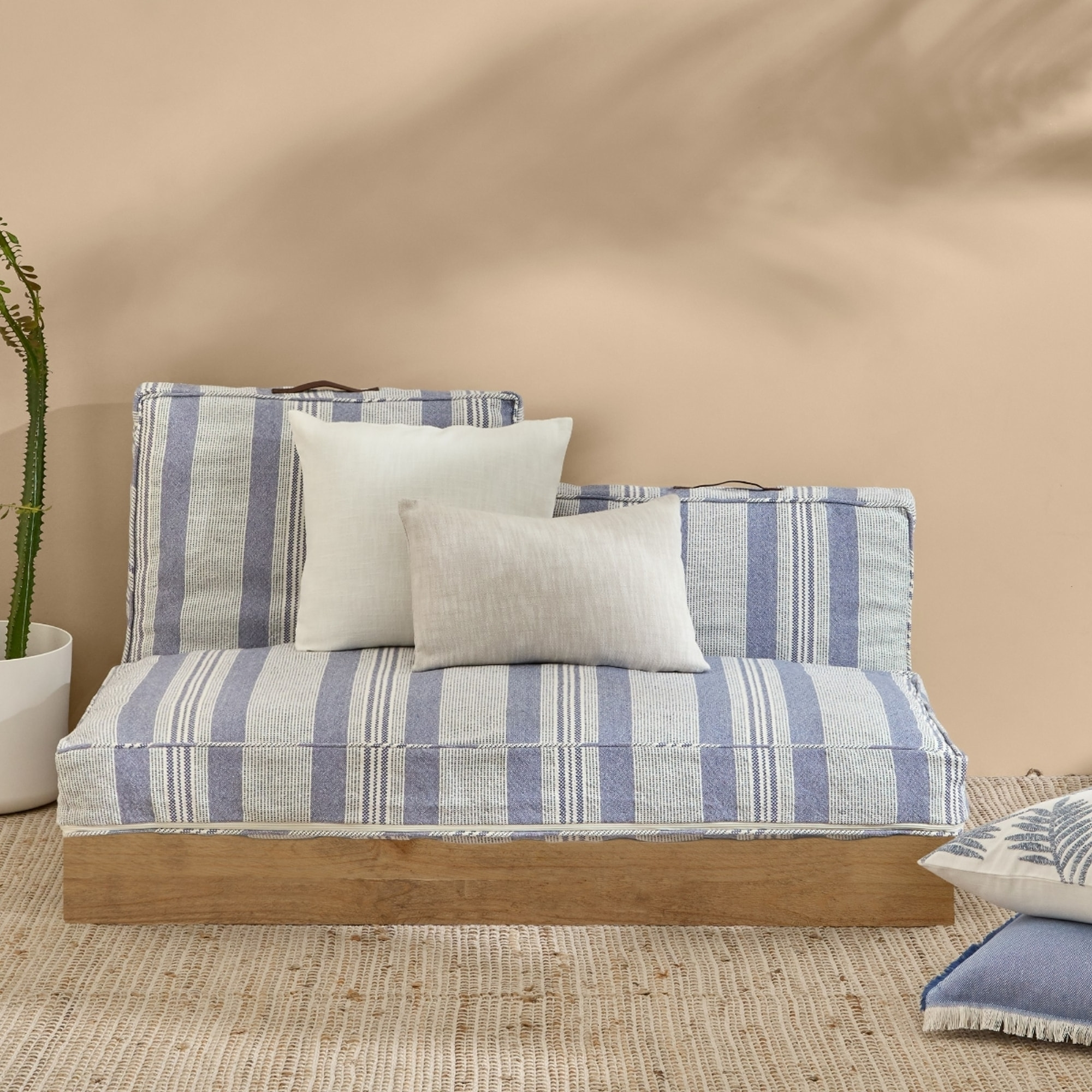 Cojín palet rayas Liraticompleto color azul