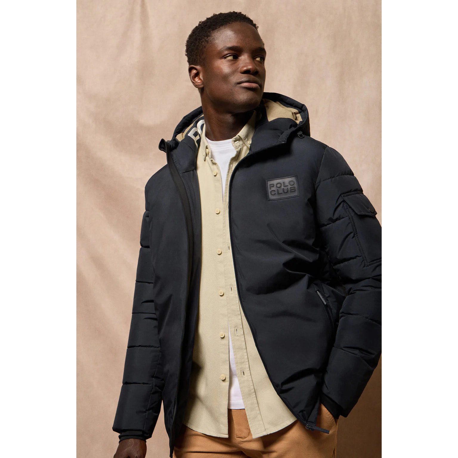 Chaqueta St Moritz azul marino acolchada de capucha fija y detalles Polo Club