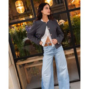 Chaqueta de mujer entallada con hombreras