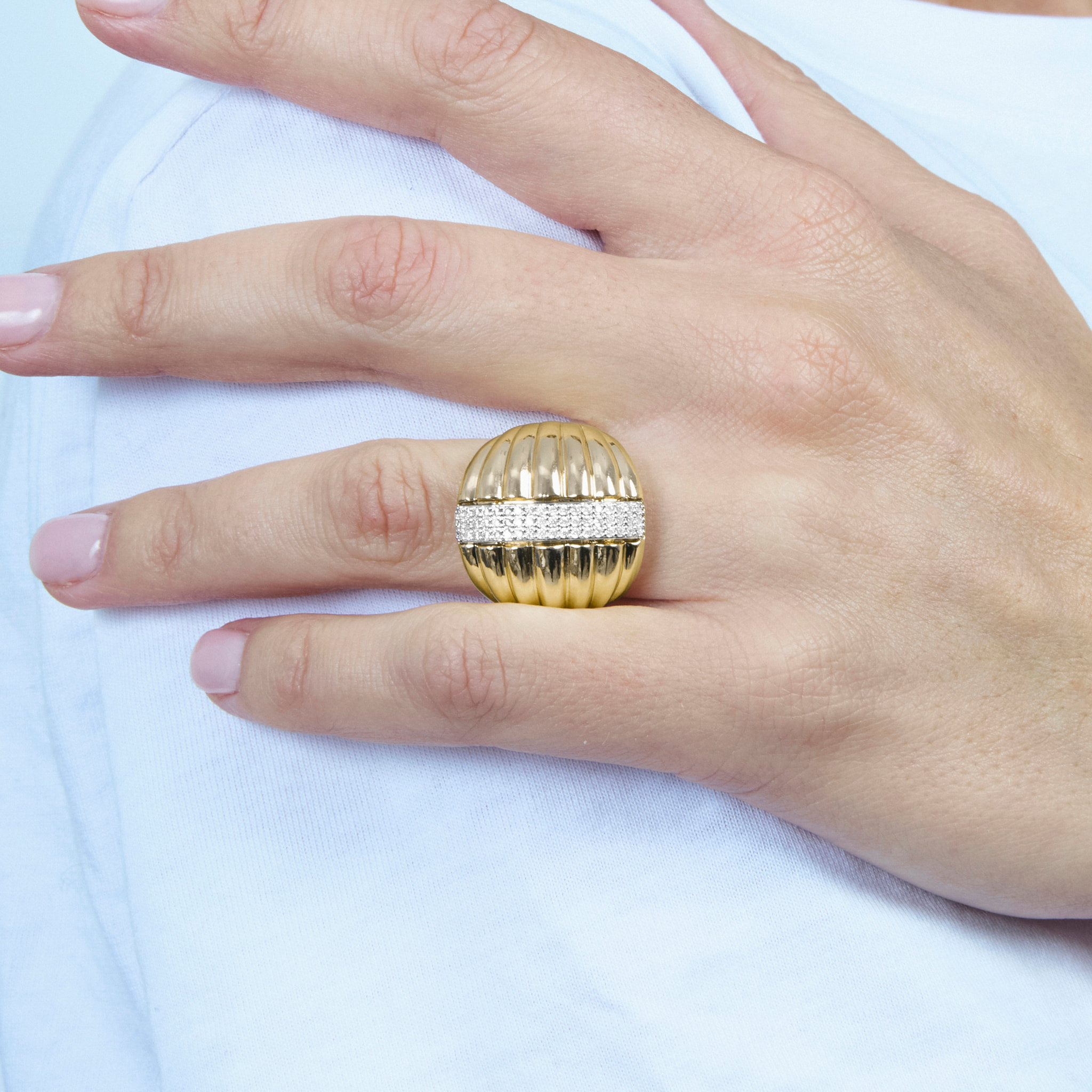 Anillo Jendu acabado oro amarillo 18k