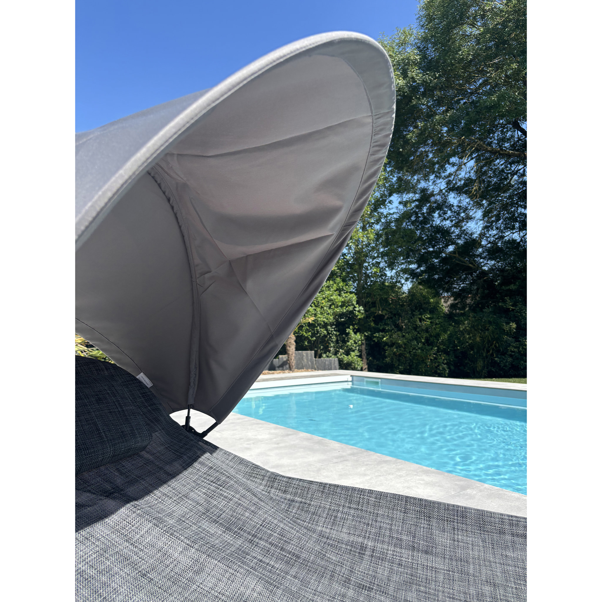 HOSSEGOR - Bain de soleil en acier et toile plastifiée avec brise-soleil