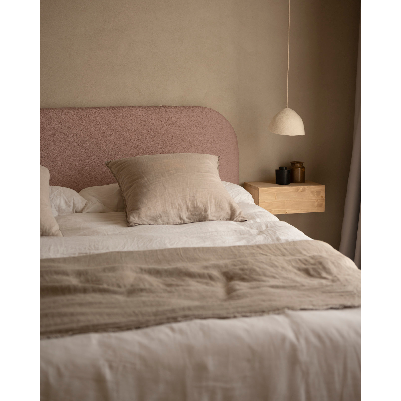 Tête de lit déhoussable en bouclé rose en différentes tailles