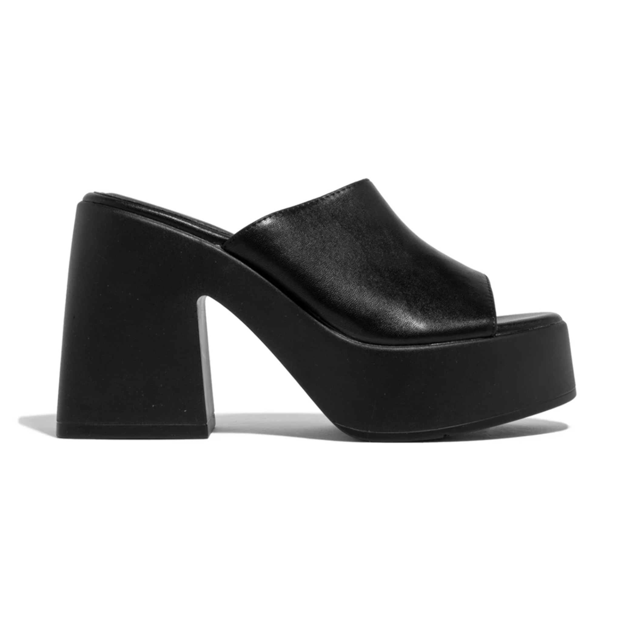 Mules de plataforma con diseño minimalista y tacón ancho