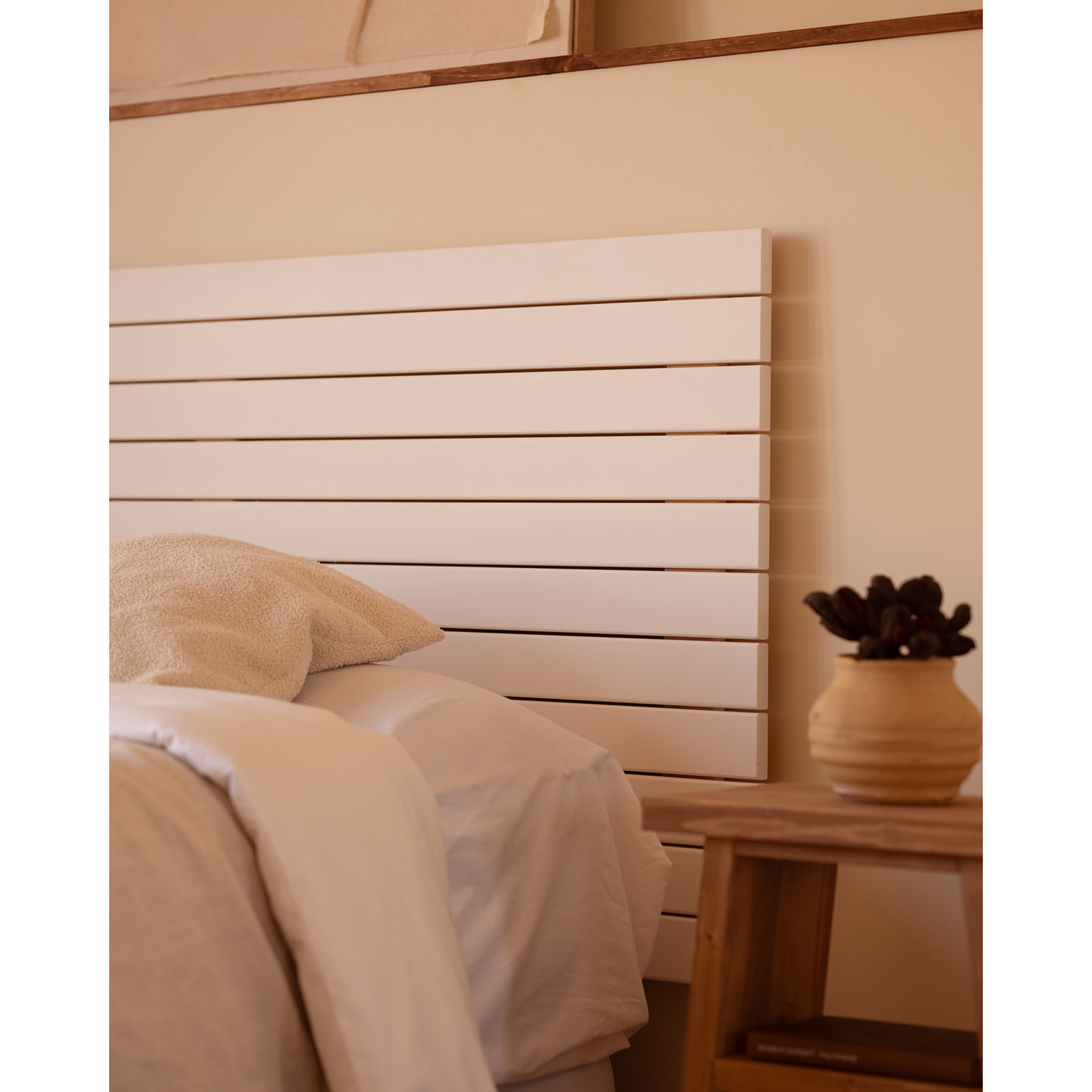 Cabecero de madera maciza en tono blanco de varias medidas