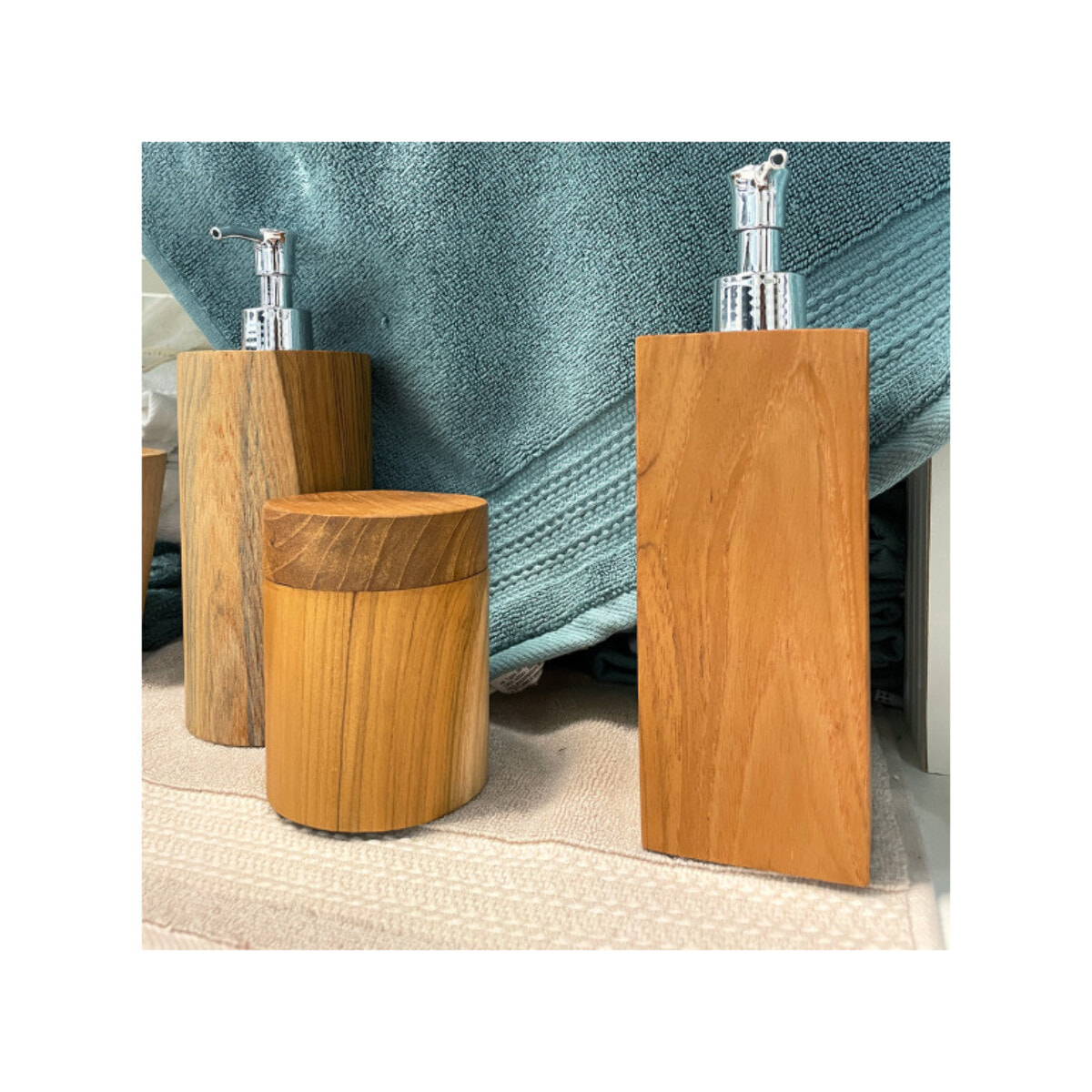 Boite de salle de bains avec couvercle en bois de teck - CYRUS