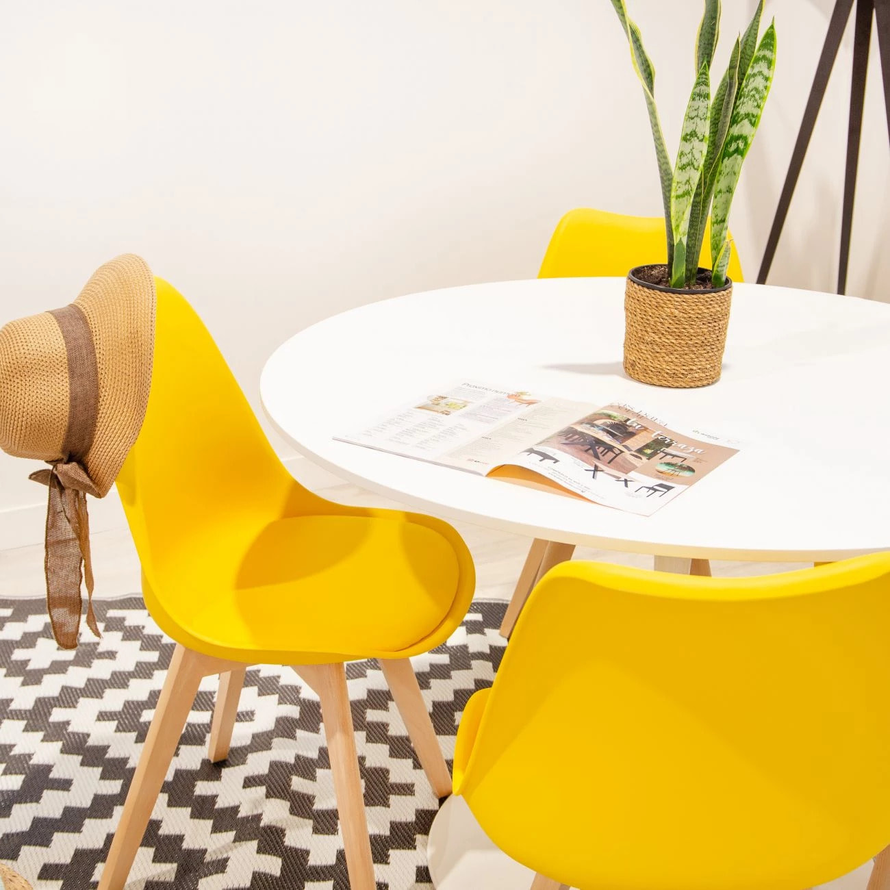 Mesa circular Gina Blanco