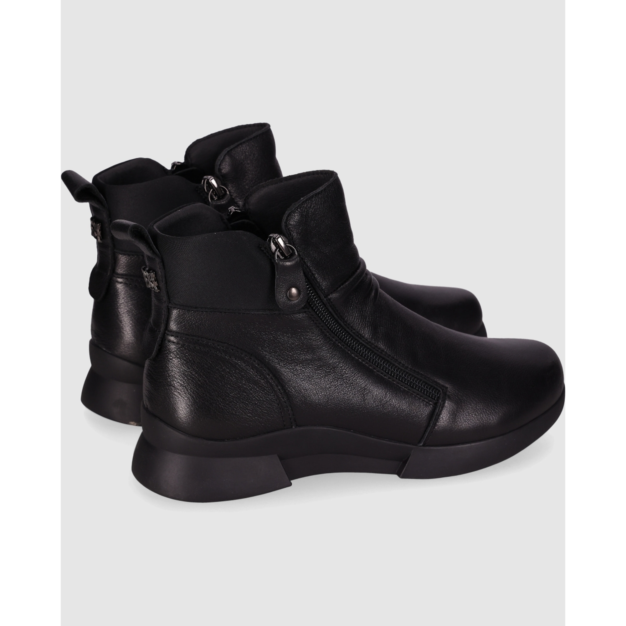 Botines de Piel - Negro - Tacón: Bajo