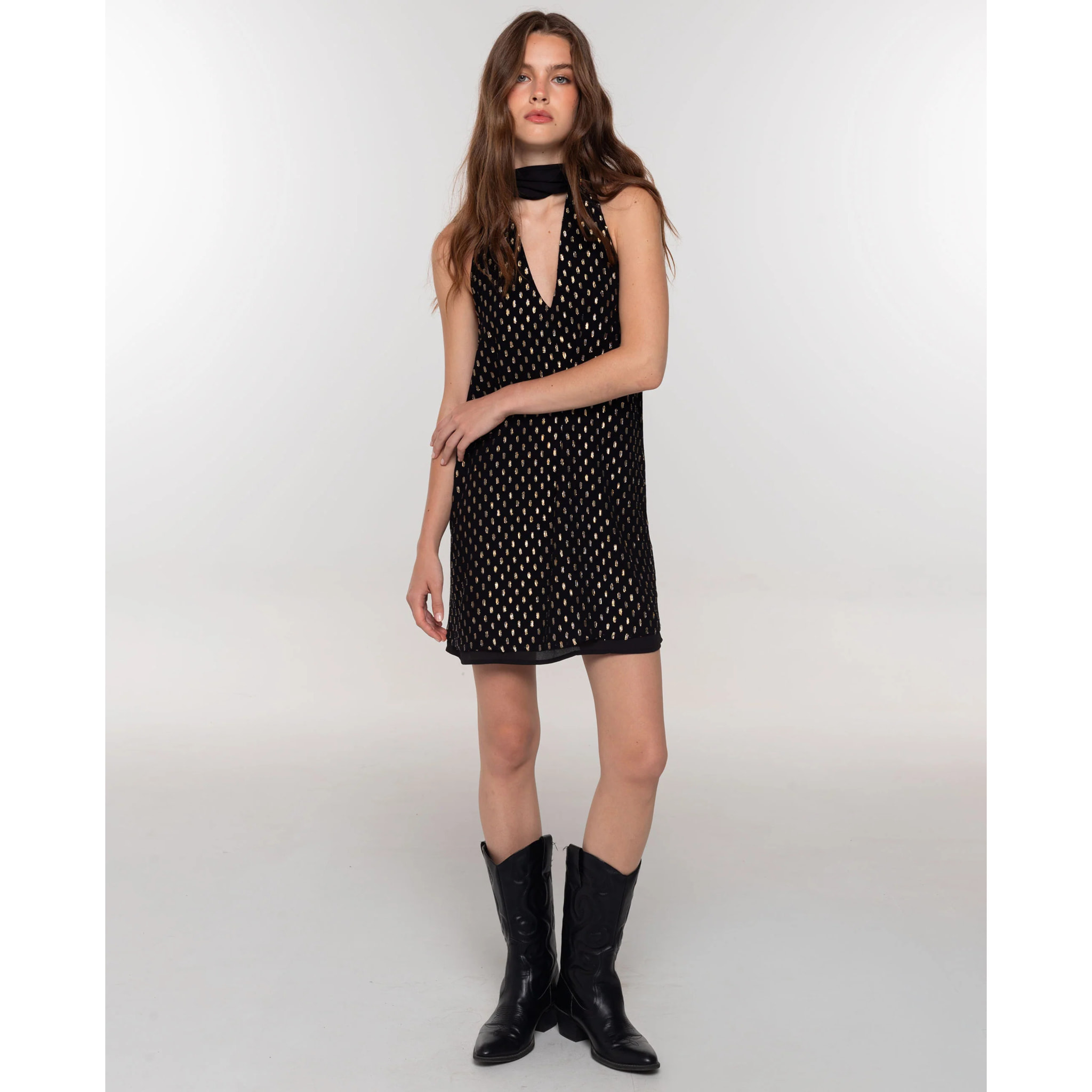Vestido corto con lazada al cuello y escote pico