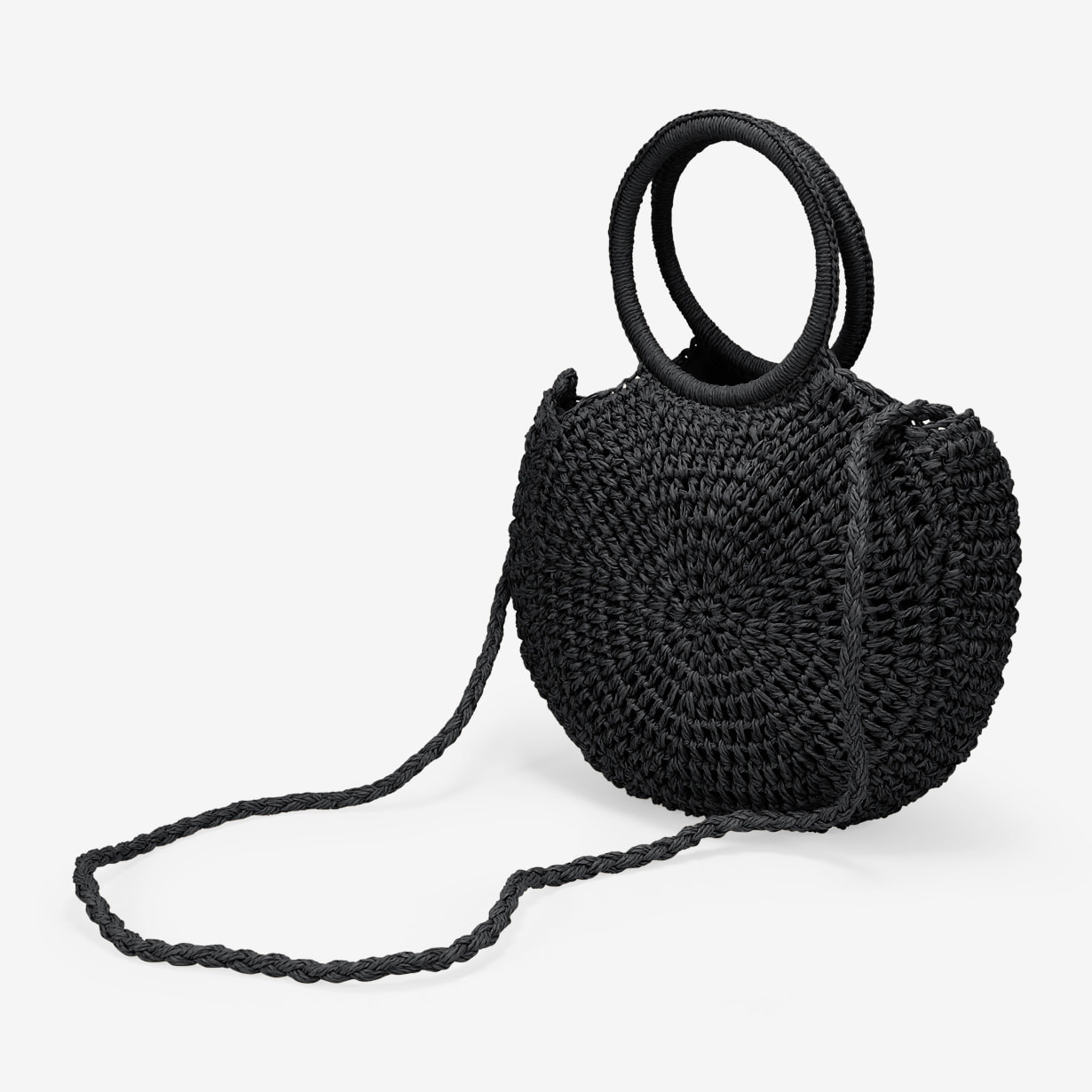 Bolso de mano media luna negro en rafia