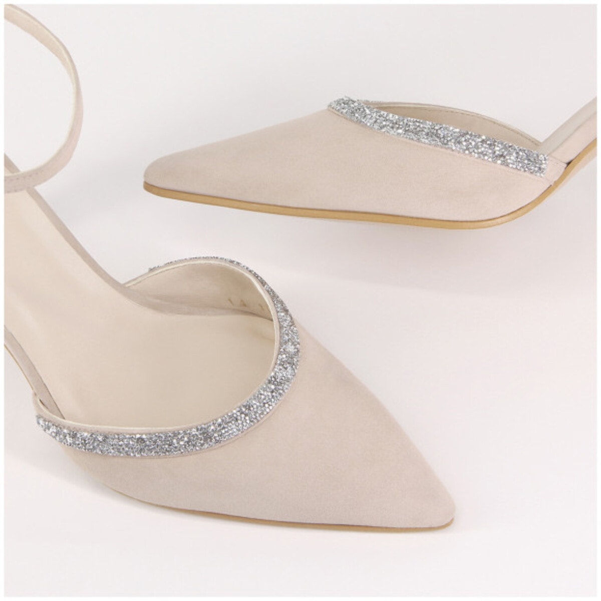 SALONES DE NOVIA ROSAS RAMINA