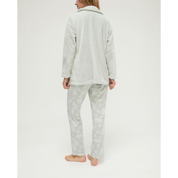 Conjunto mujer de pijama con bata de espiga