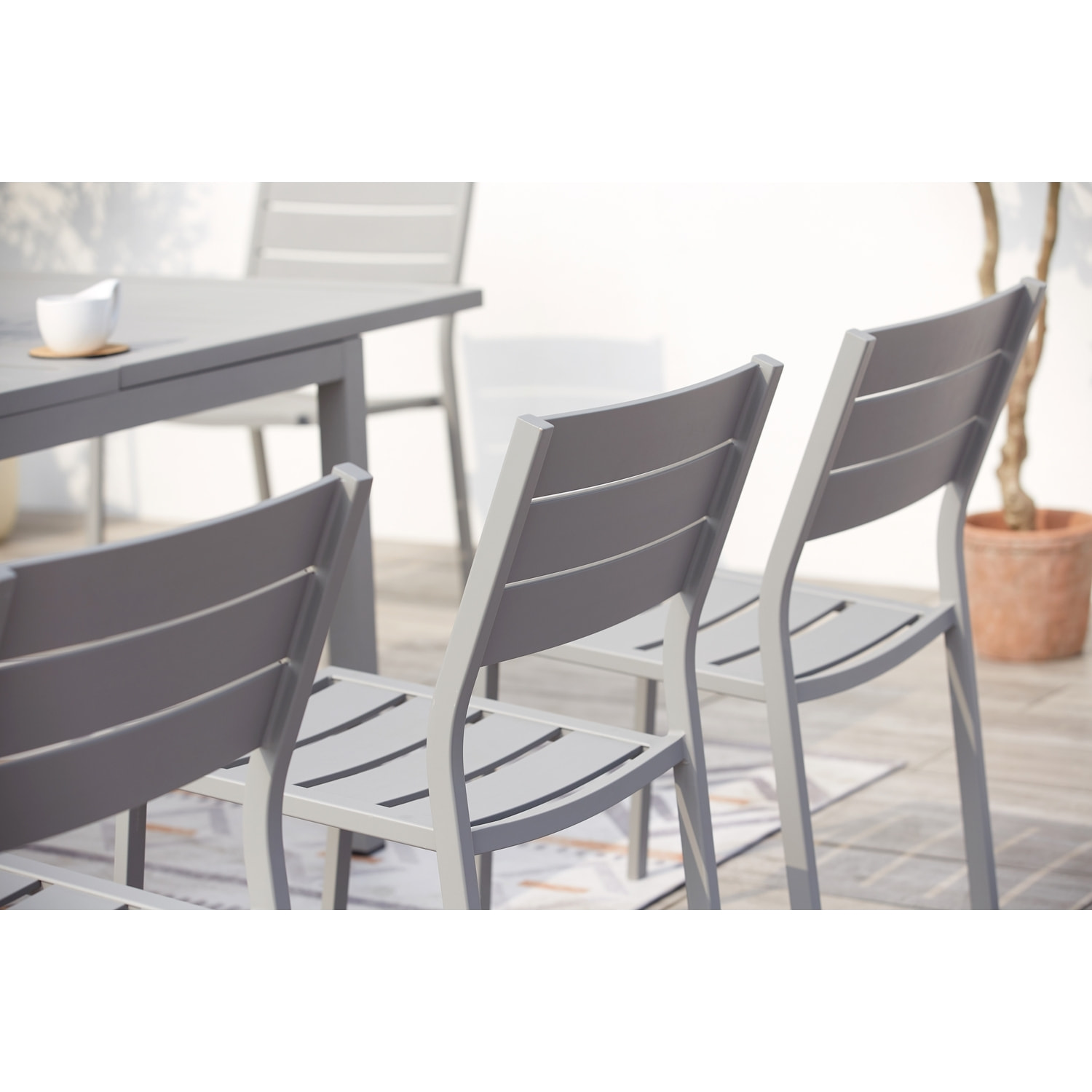 Table de jardin extensible 6 chaises et 2 fauteuils en alu  LACERDA