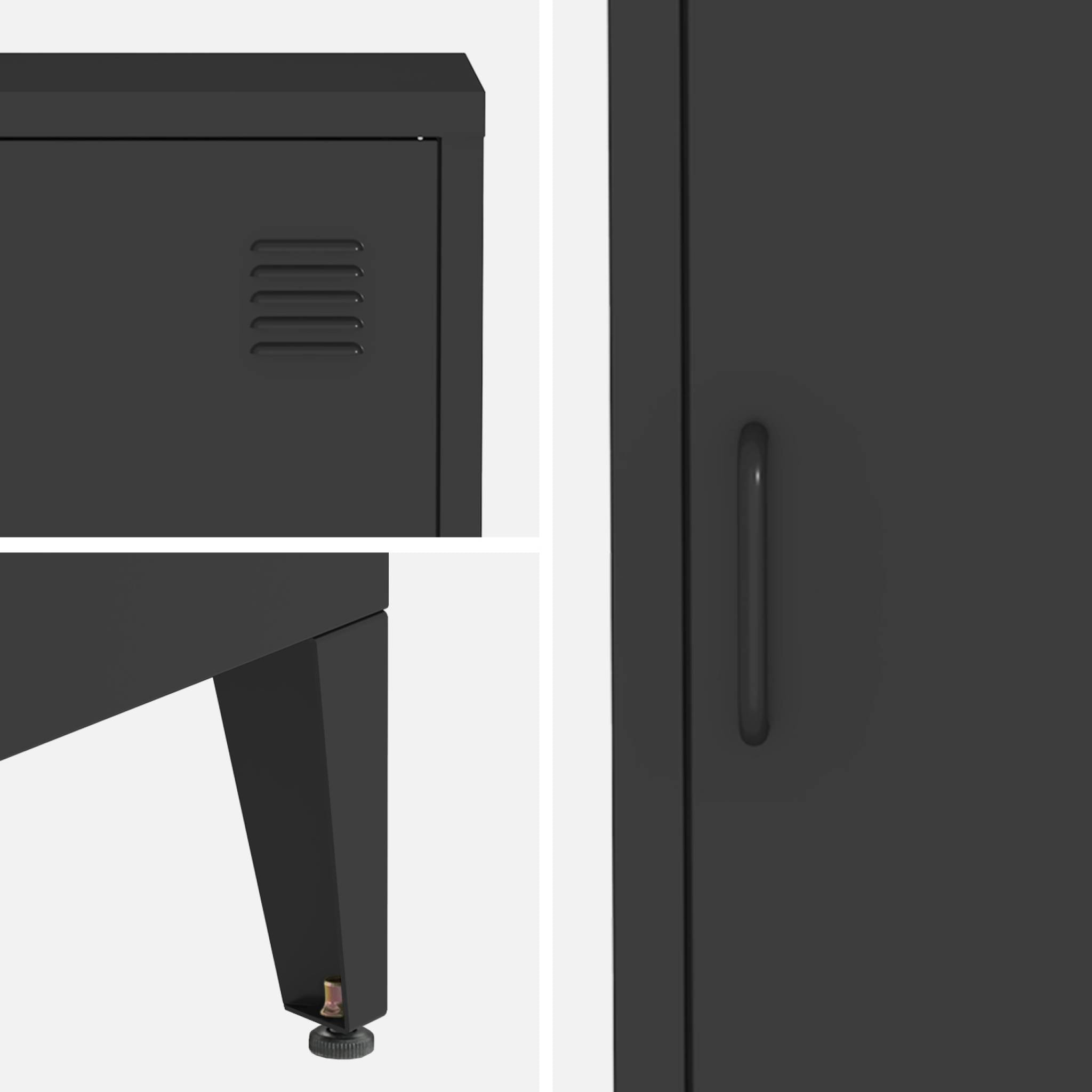 Table de chevet en acier noir. 1 porte. casier