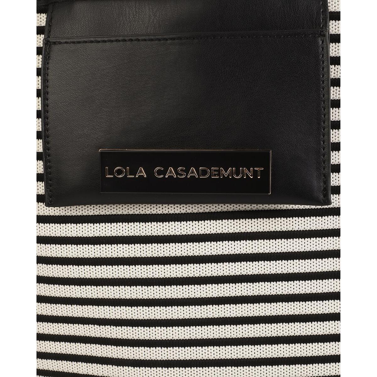 Shopper in tessuto a righe abbinato a un effetto pelle.