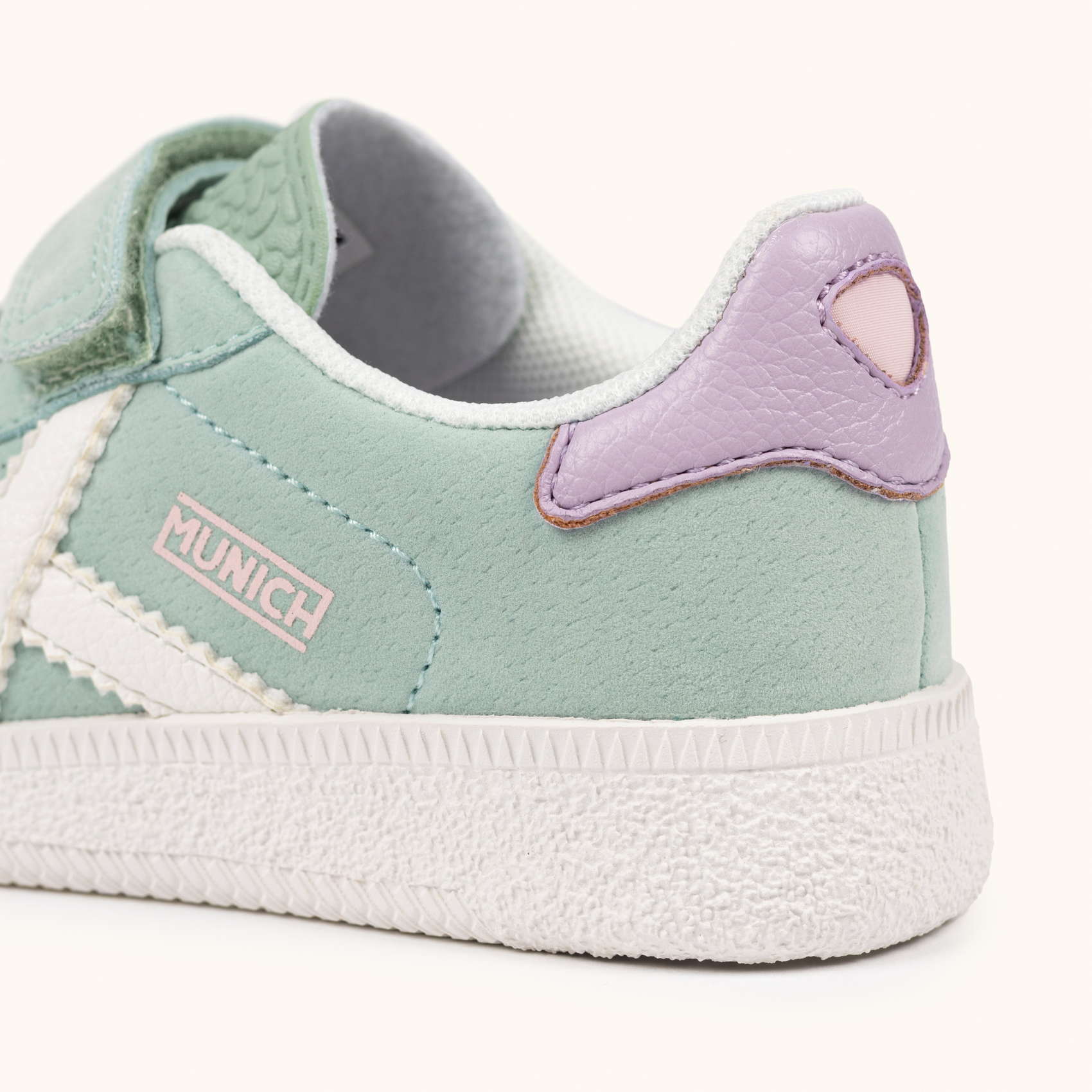 Zapatillas Infantiles Verde Agua con Velcro y Detalles Lila MUNICH MINI BARRU VCO 17