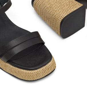 Sandalia de tacón Victoria en napa y rafia con cierre de pulsera