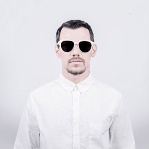 Gafas de sol OCEAN MAVERICKS - Blanco / Rosa esmerilado frente transparente brazo carey y líneas ahumada