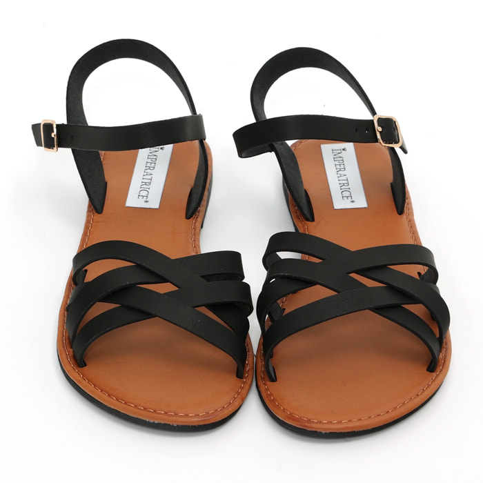 Sandali bassi in simil pelle con fasce incrociate