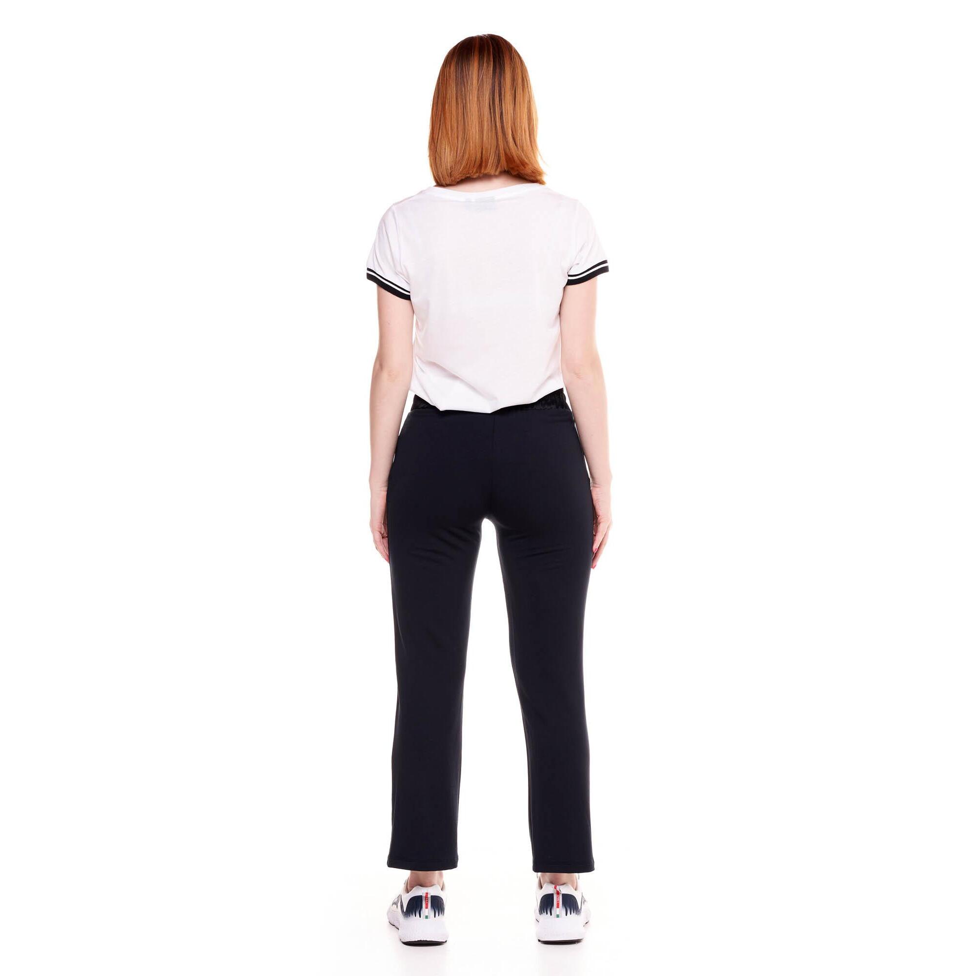 Pantalón de mujer blanco y negro.