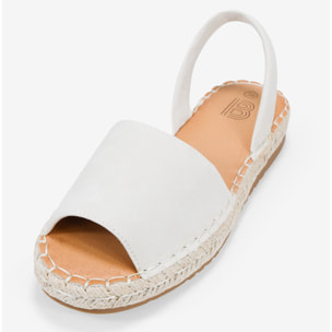 Alpargatas planas beige con esparto