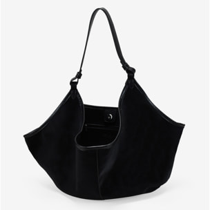 Bolso de hombro negro con cierre de imán