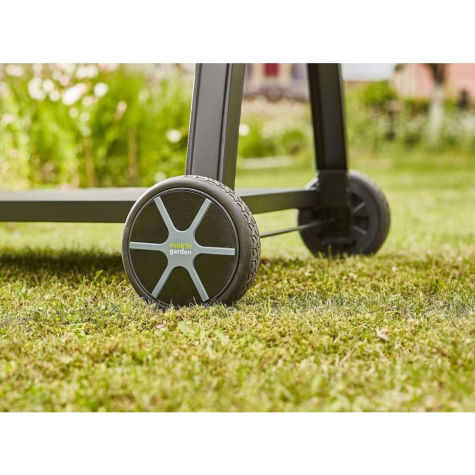 Barbecue charbon COOK'IN GARDEN TONINO 50 noir sur chariot 50 cm