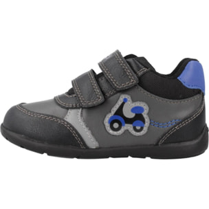 Zapatos Niño de la marca GEOX  modelo B ELTHAN BOY GRIS