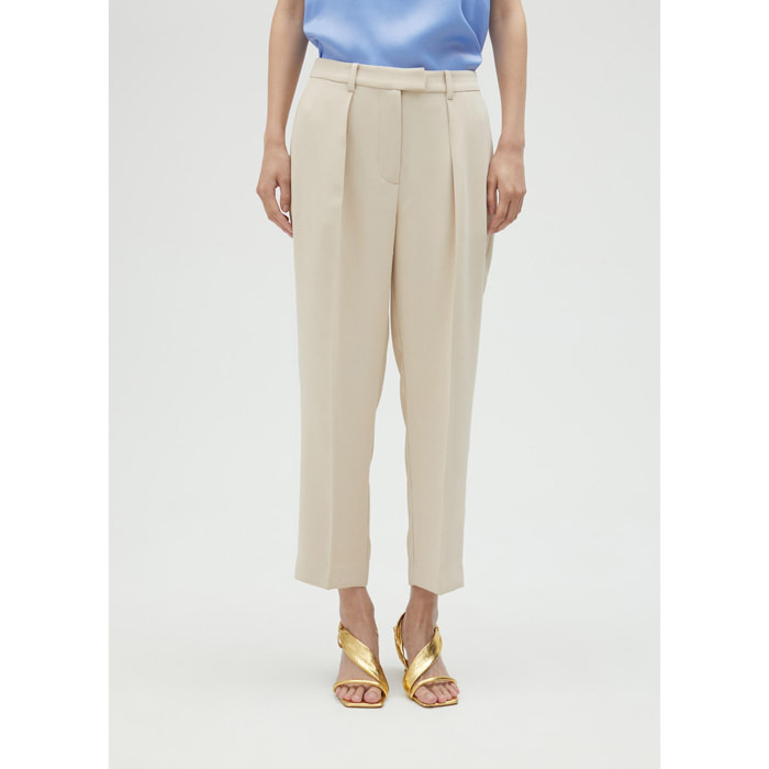 Pantaloni morbidi nude