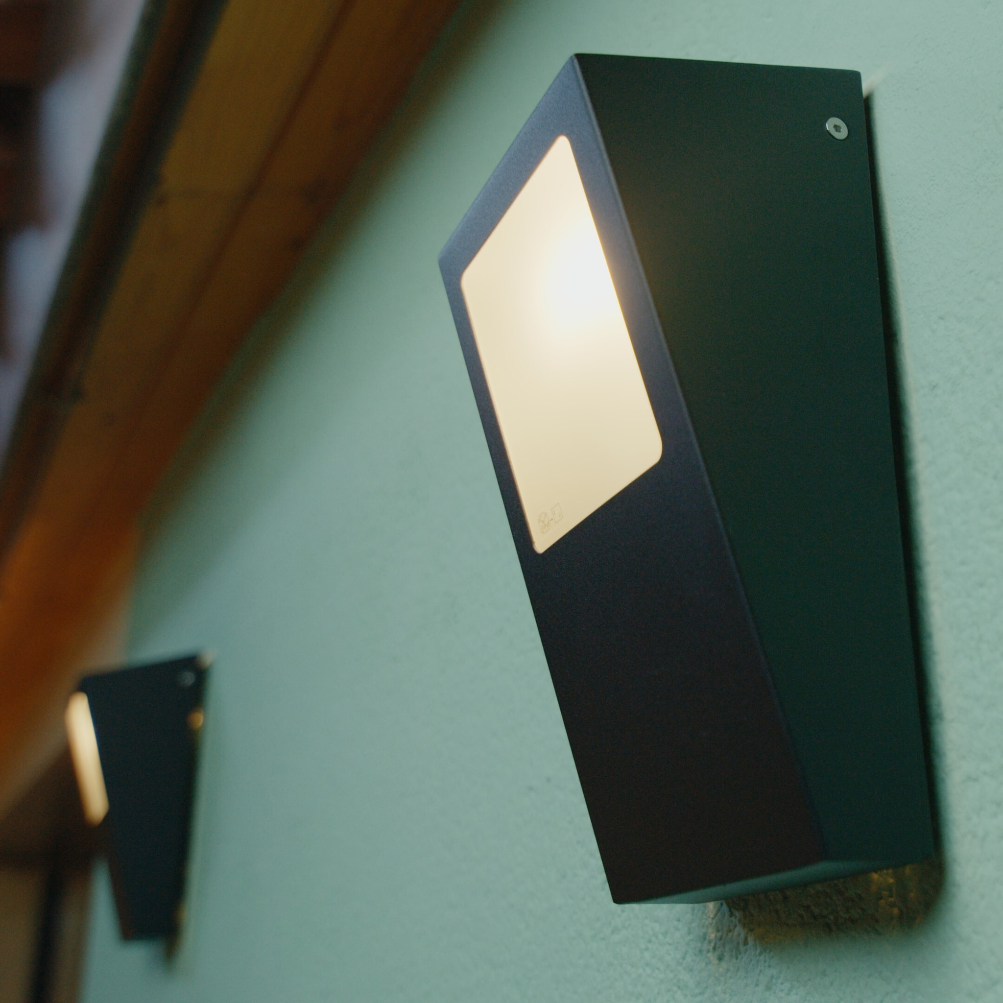 Forlight Nika - Aplique de Pared Exterior E27. Resistente para Exteriores con IP44. Ideal para Terrazas | Balcones | Jardines y