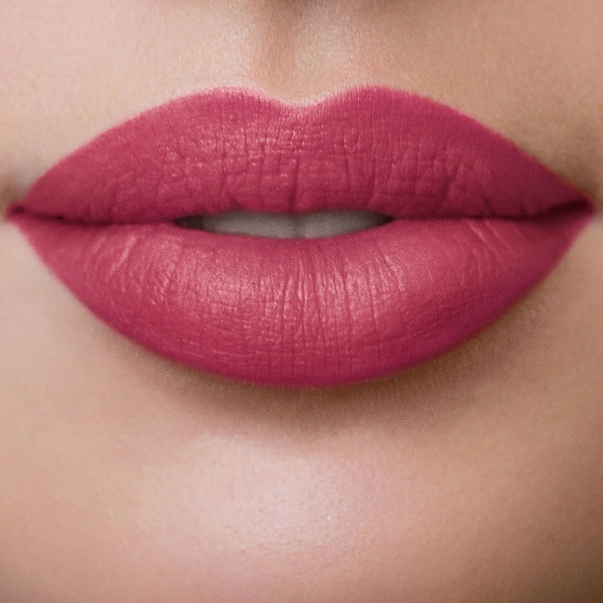 LONG LASTING LIQUID LIPSTICK Rossetto liquido long lasting 10H dal finish matt