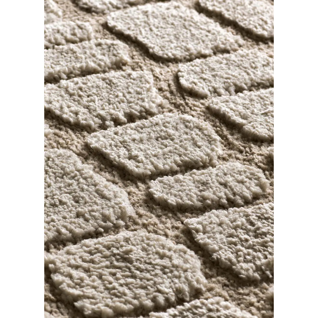 JUNO Alfombra geométrica con relieve piedra, varias medidas disponibles.