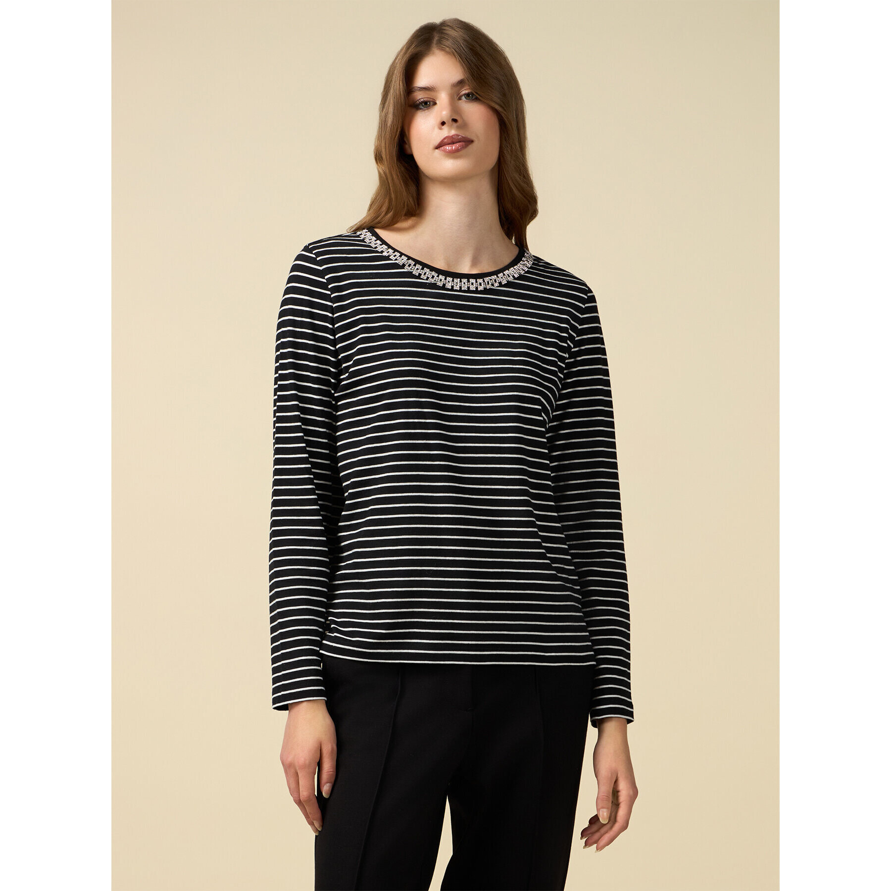 Oltre - Striped T-shirt with jewel chain - Negro