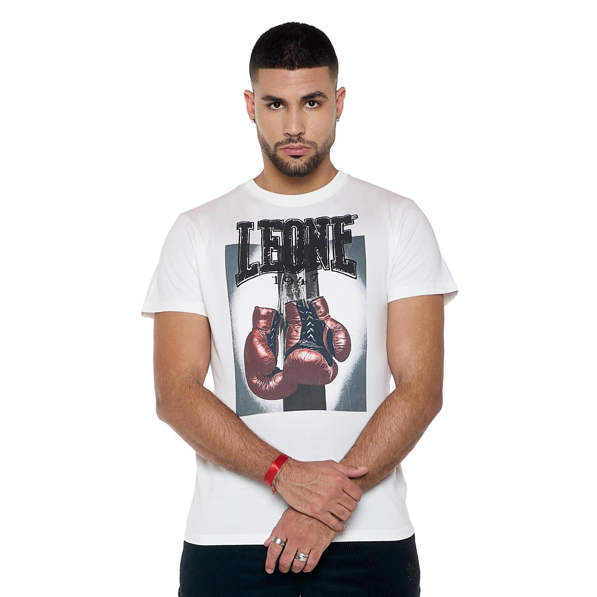 Camiseta de hombre de manga corta con estampado de guantes 'Celebated'