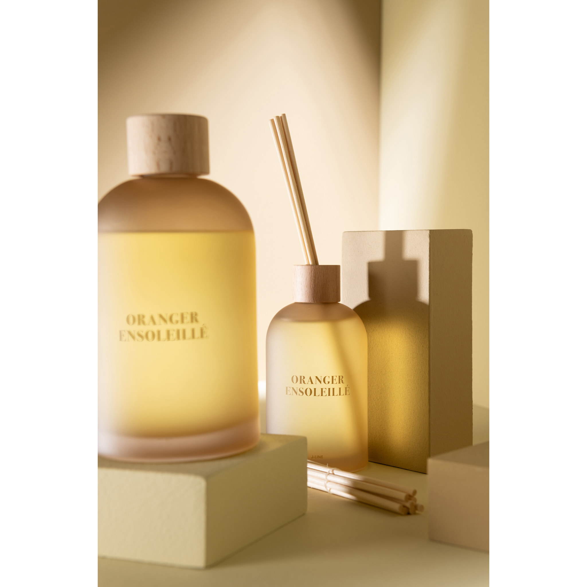 J-Line Bâtonnets parfumés Accords Essentiels - Oranger Ensoleillé - jaune - 250ml