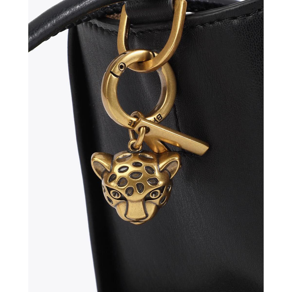 Borsa a tracolla con borchie testurizzate