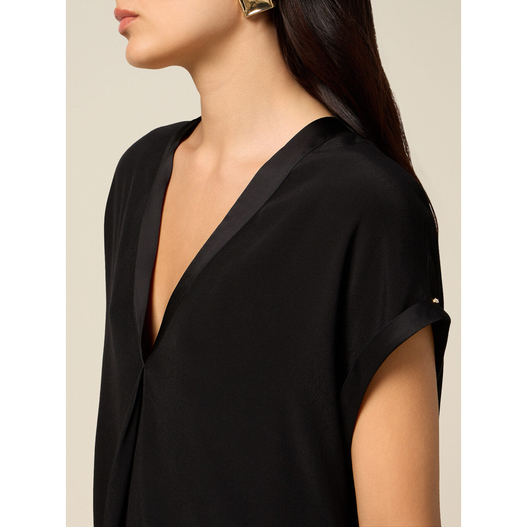 Oltre - Blusa scollo a V in viscosa - Nero