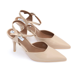 Sandali in simil pelle verniciata con tacco