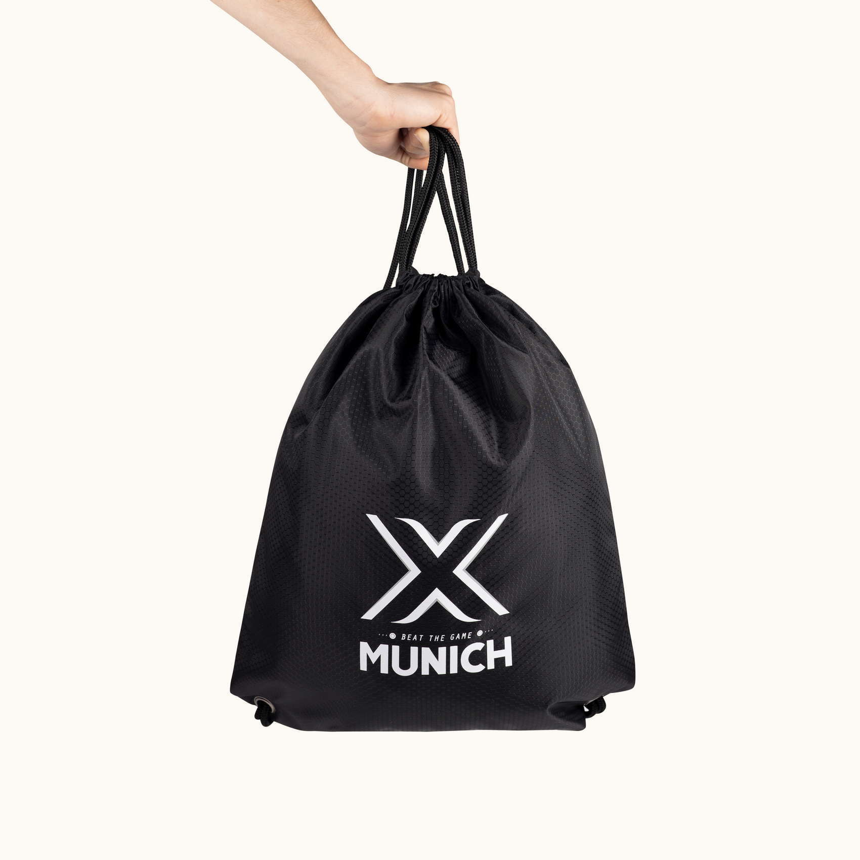 Mochila de Cuerdas Deportiva Negra con Logotipo Frontal GYMSACK BLACK