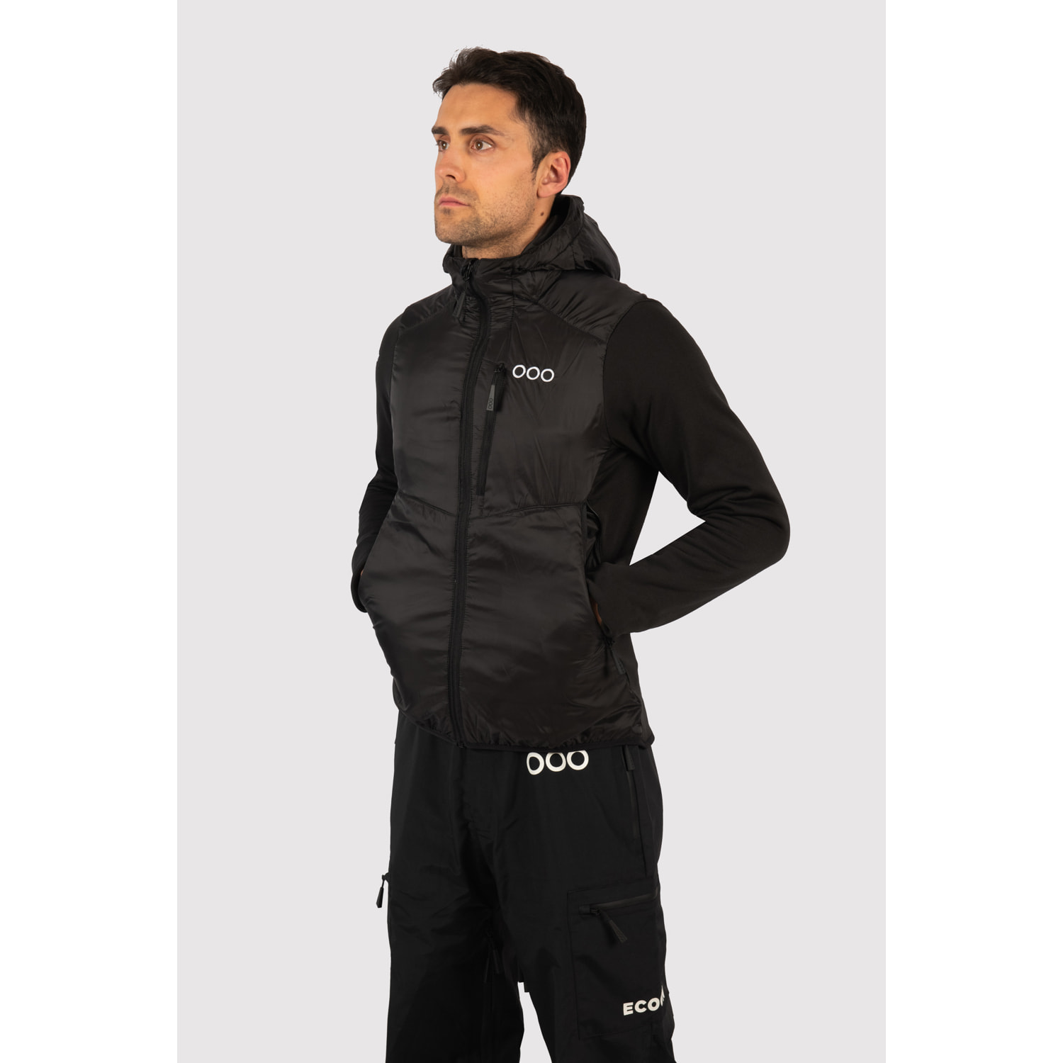Chaqueta ECOActive Hybrid Insulated Jacket with cap marca ECOON - Negro