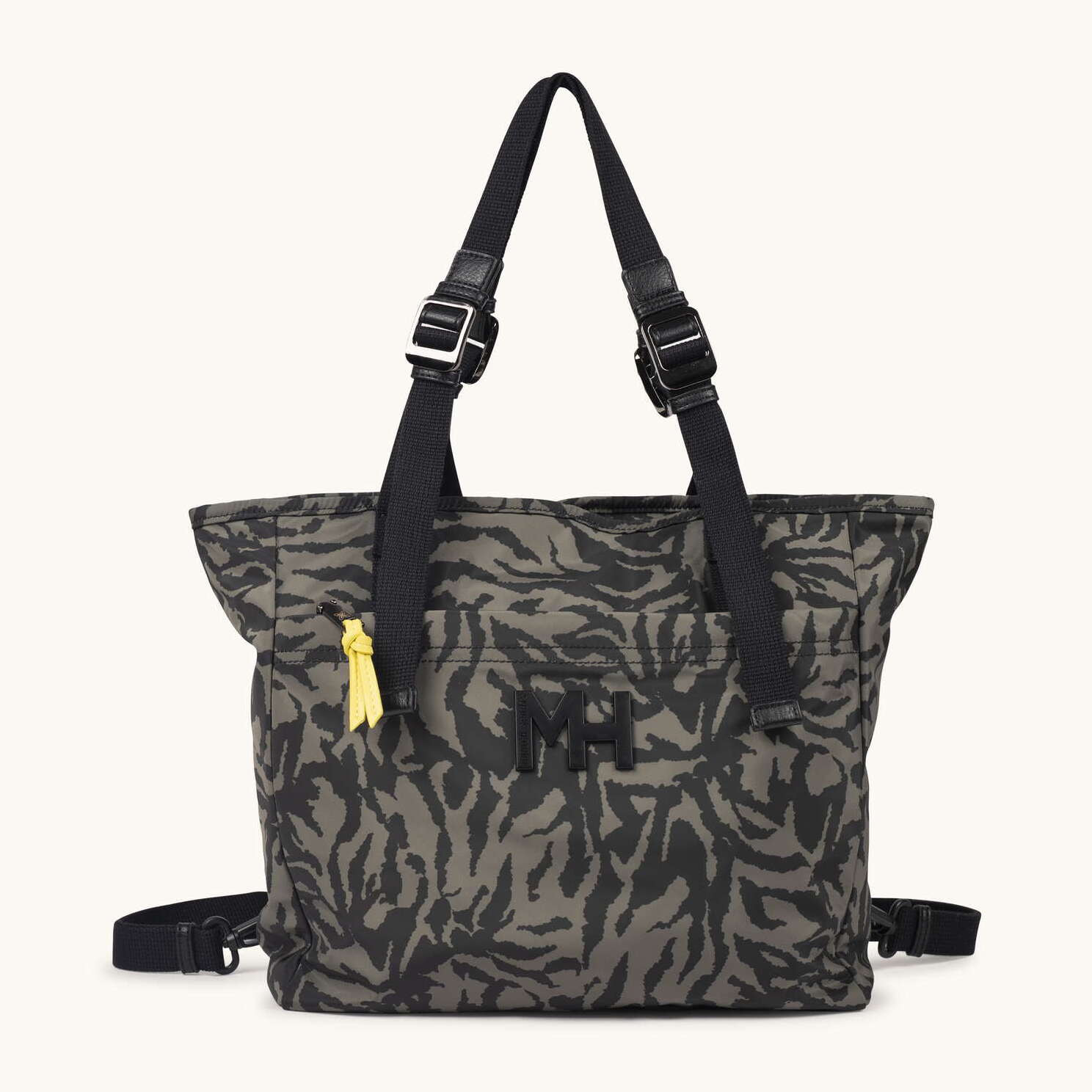 Bolso Shopper Convertible en Mochila Tiger ZONE SHOPPER BACKPACK C/PRINT TIGER KHAKI