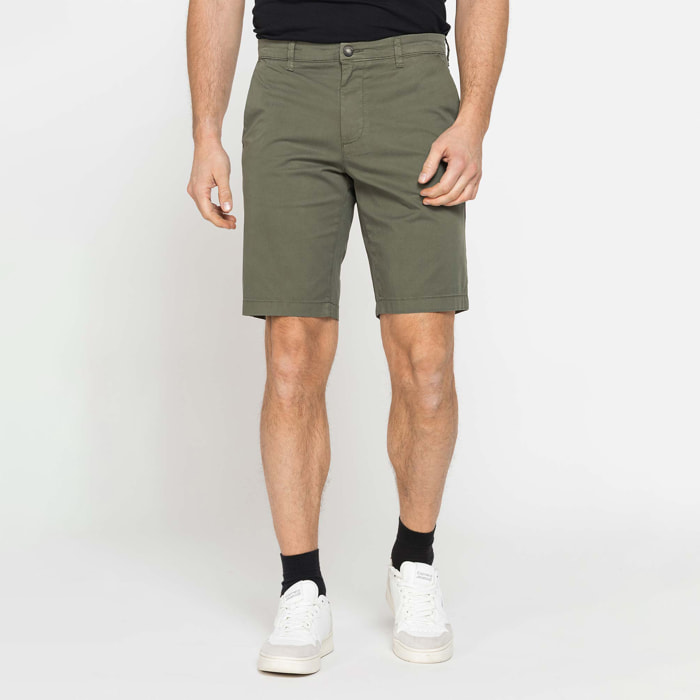 PANTALONE CORTO CHINO IN GABARDINA STRETCH