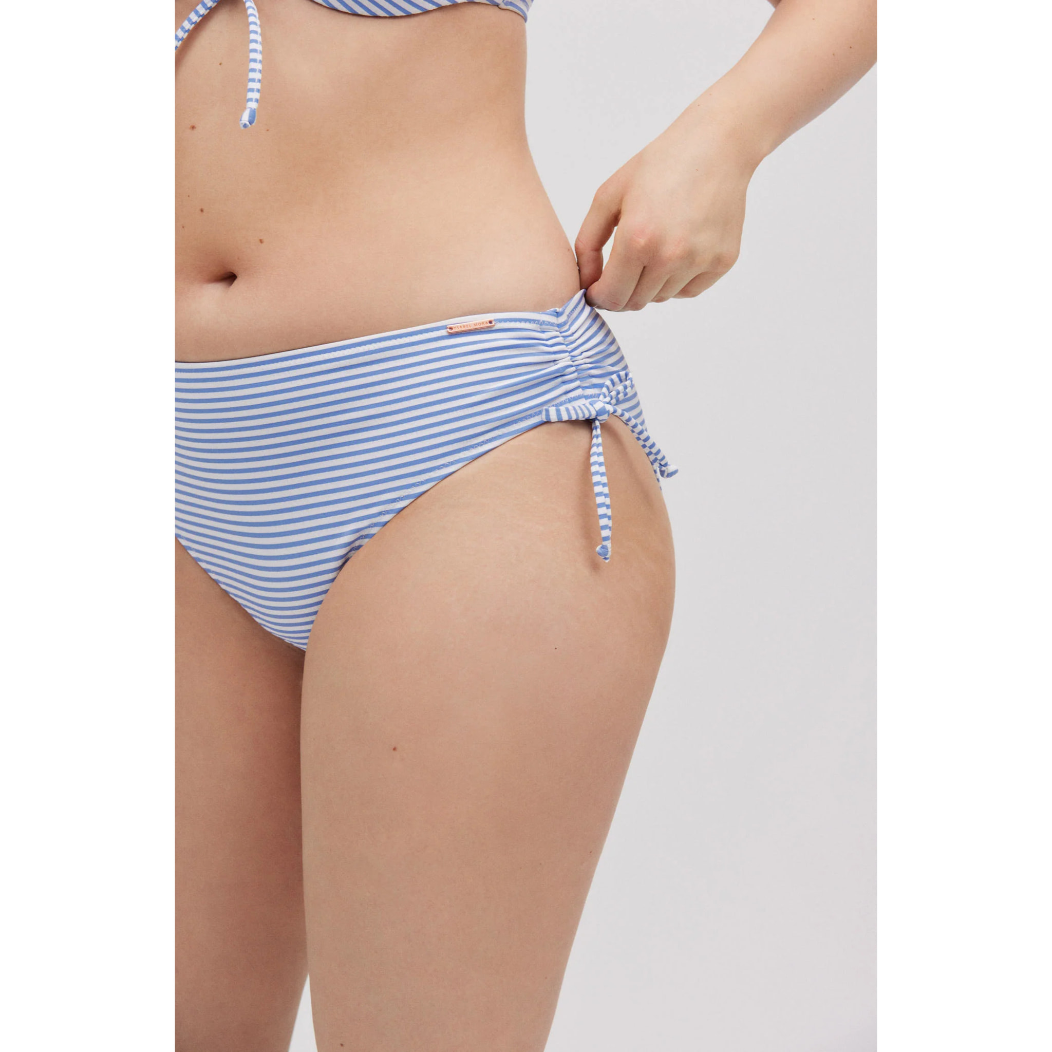 Set bikini snellente testurizzato a righe blu