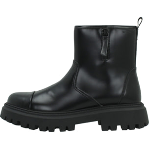 Zapatillas Niña de la marca GEOX  modelo J66M6B 000CN J MAQUINNENS NEGRO
