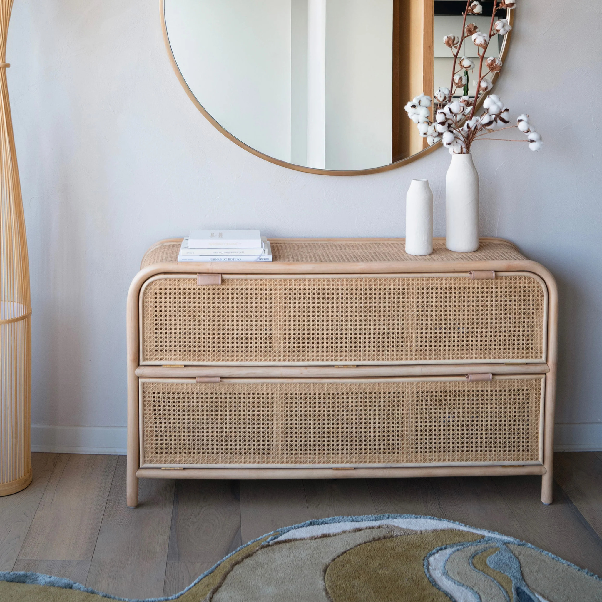 Commode en rotin et bois massif, 2 portes abattantes - Alata